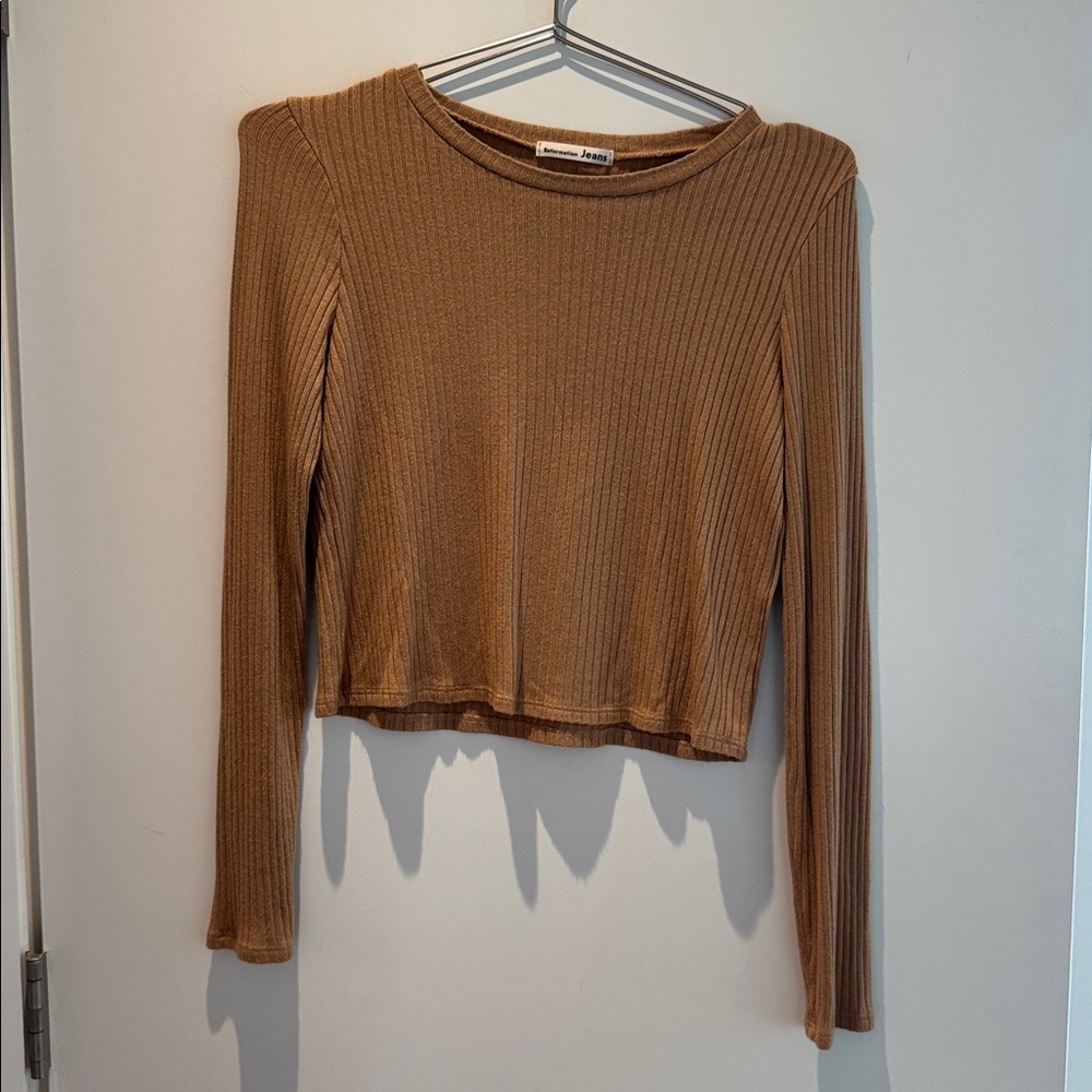 reformation jeans brown ribbed long sleeve shirt